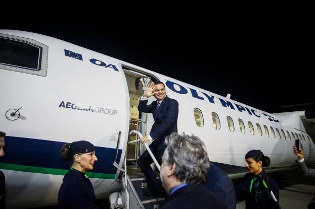 Απογειώνεται η πρώτη πτήση από Αθήνα για Σκόπια (εικόνες)